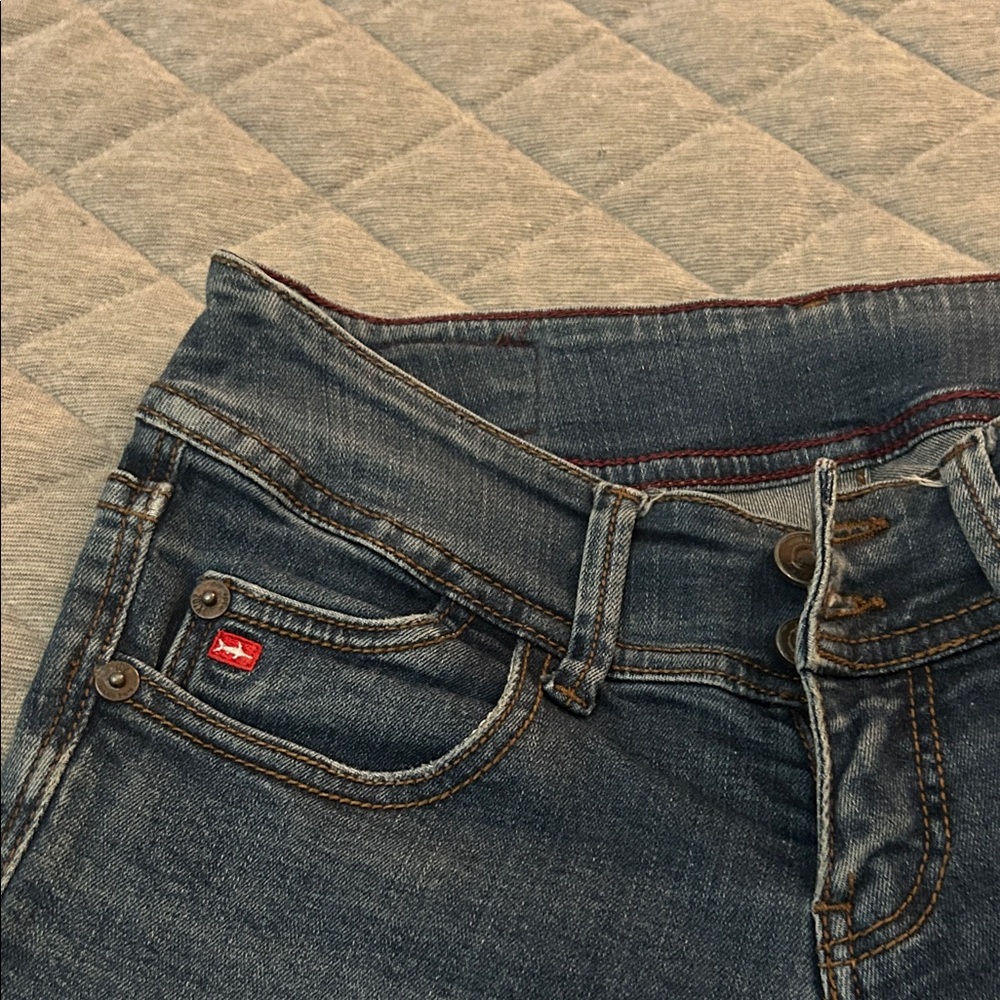 Stylish Denim Women's Straight Leg Jeans